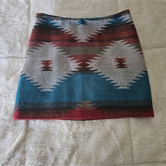 AMERICAN EAGLE Aztec Southwestern Print Wool Blend Mini Skirt Sz. 0 - Picture 2 of 5